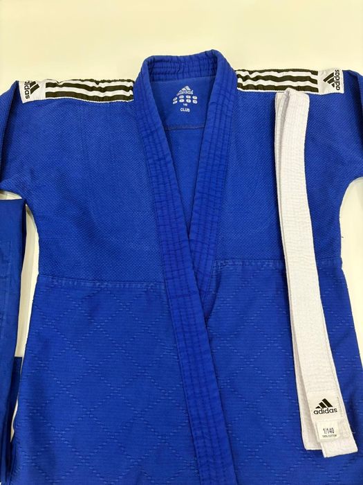 Продам Кимано для дзюдо.