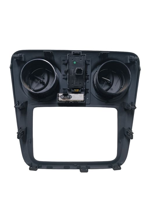 Grila Ventilatie/Buton Avarie Dacia Dokker 2012 - >