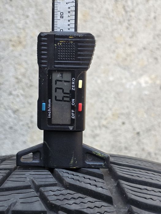 Vand două anvelope de iarna hankook  255 45 18 dot 1824
