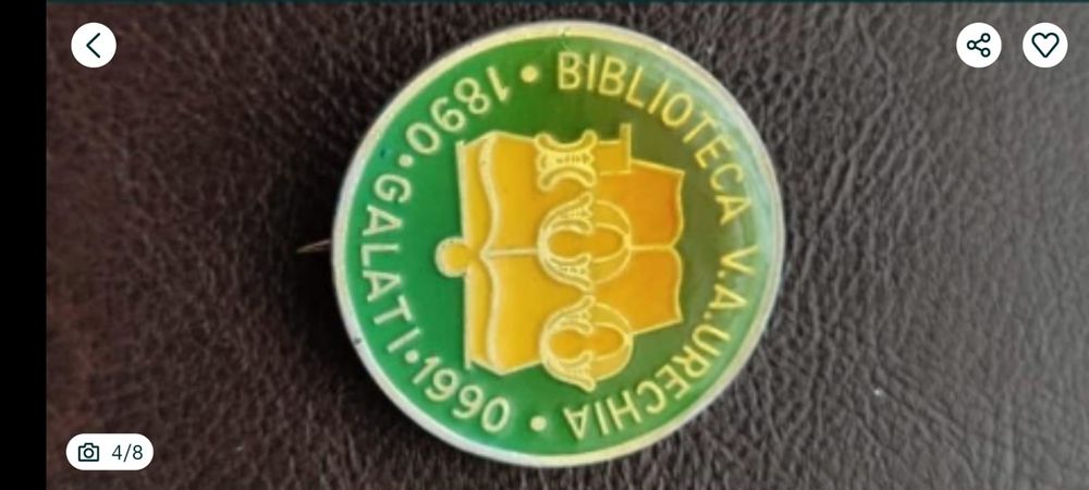 Insigne , medalioane , brelocuri , poetcarduri  vintage
