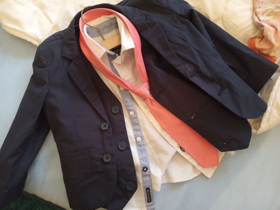 Sacou,vesta,cămașă,cravata Nr.98