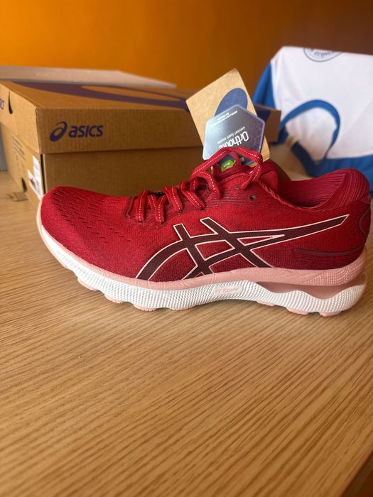 Дамски маратонки Asics Gel-nimbus 24