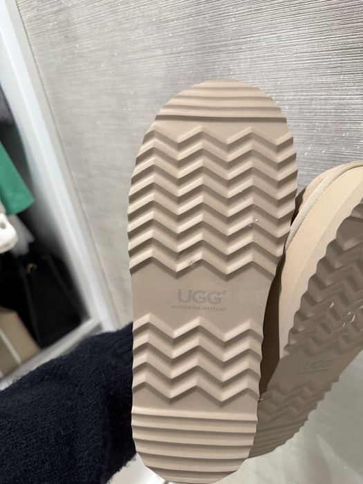 UGG Tazz