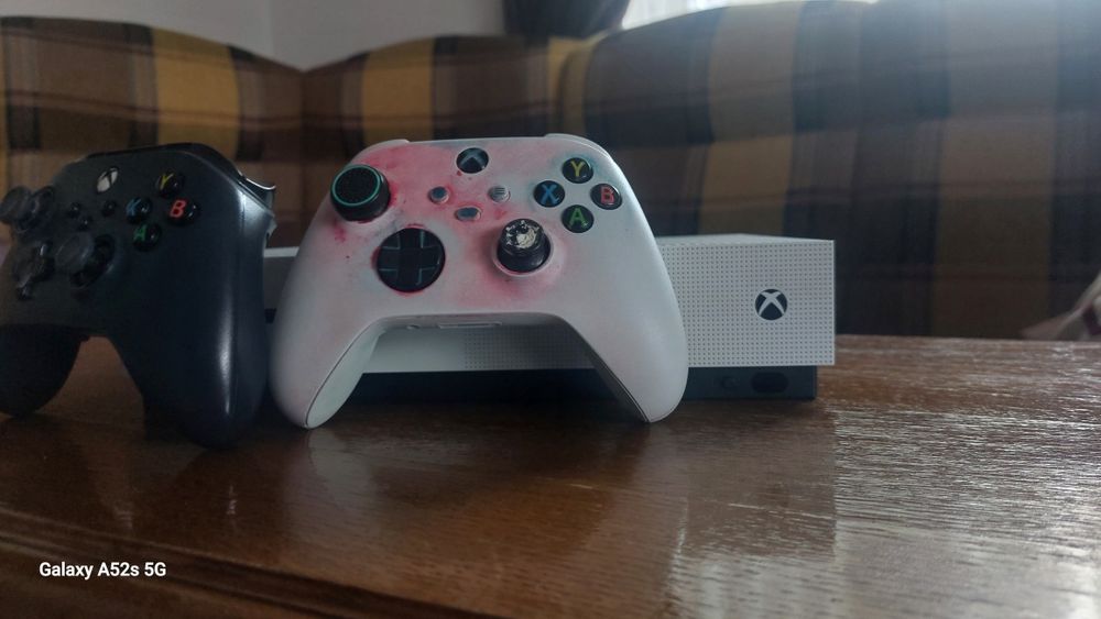 Xbox one s +9 jocuri