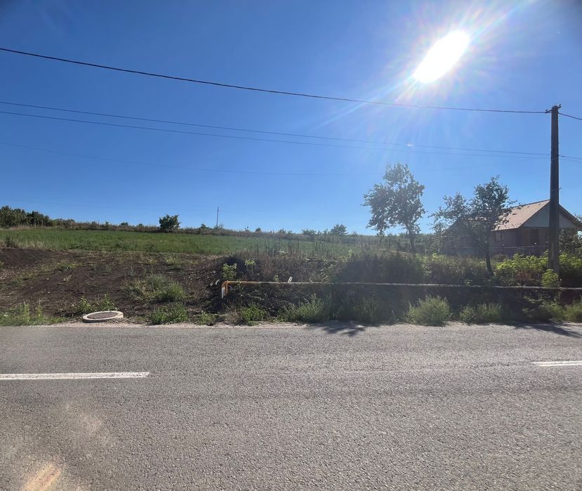 Teren intravilan de vânzare în satul Pata