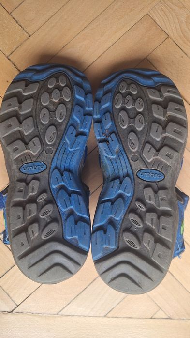 Sandale Umbro, marime 34, 23cm