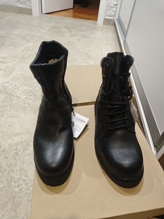 Мъжки кубинки и боти естествена кожа. Номер 44 .