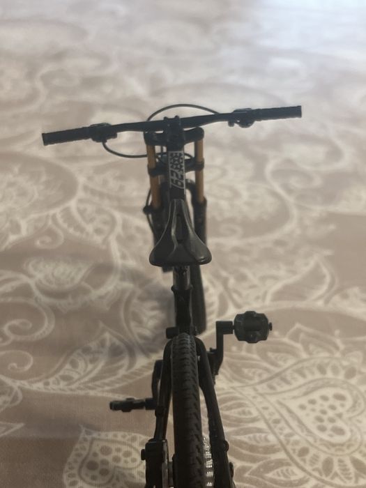 Bicicleta MTB de mână