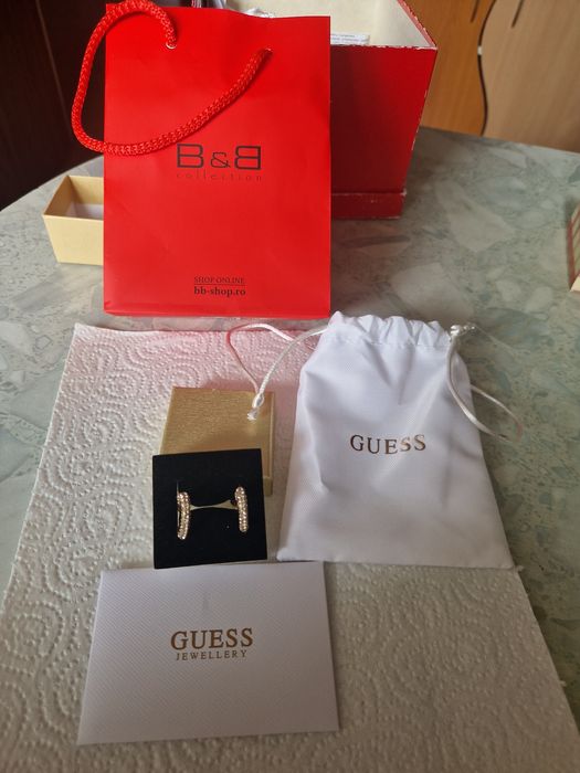 Cercei cu pietre guess