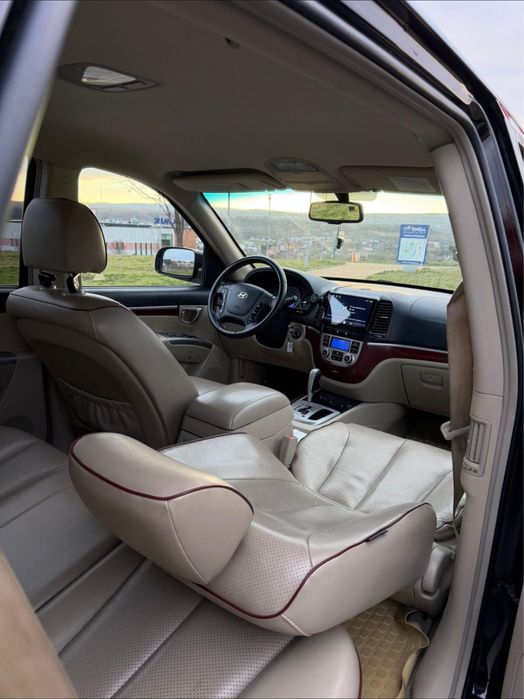 Hyundai Santa Fe 2006 – 2.2  Automat Diesel, 4x4, 5 locuri, Bluetooth