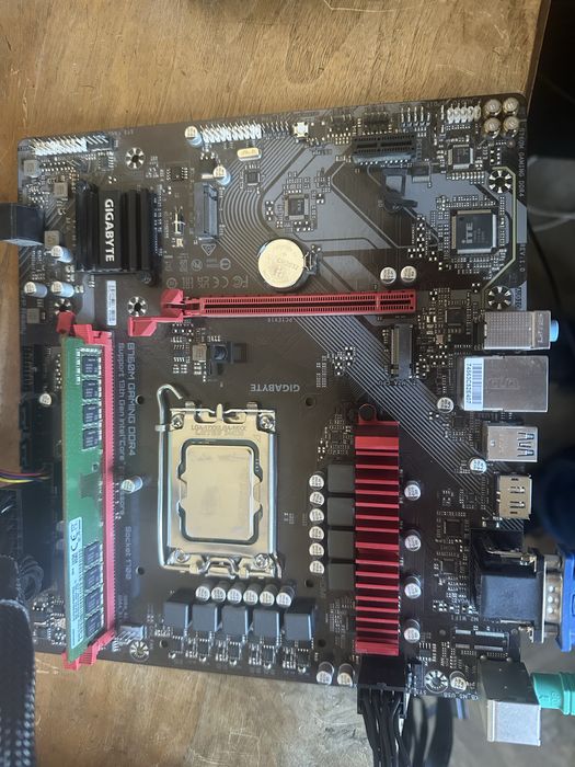 Kit 32gb ddr4 gigabyte b760m, i5 12500