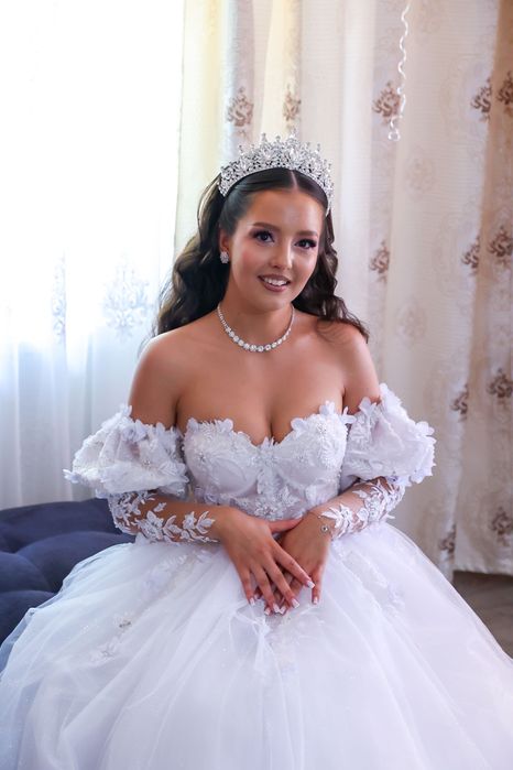 Vând rochie de mireasă