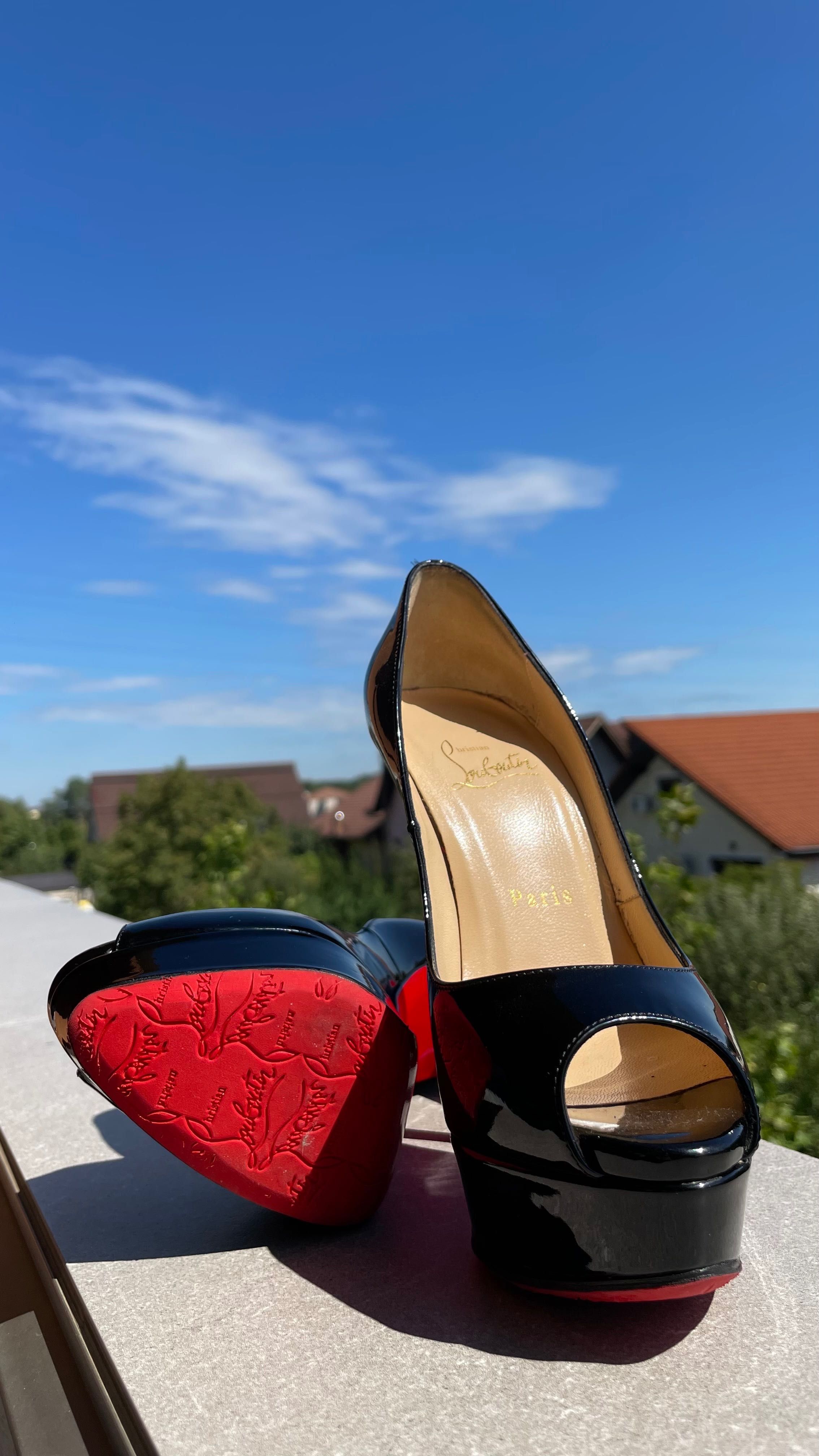 Pantofi Christian Louboutin 36 Timisoara OLX.ro