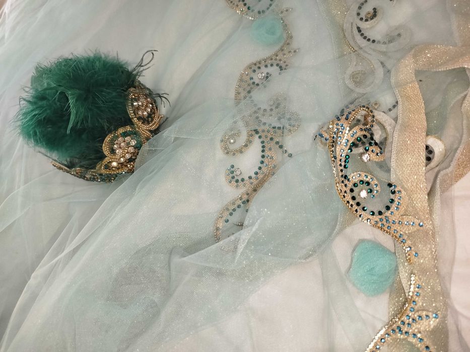 SROCHNO Ansambl Sotiladi (Materiali zamonaviy)