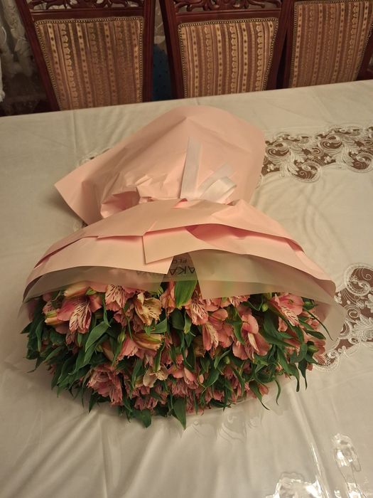 Гүл сатылады цветы