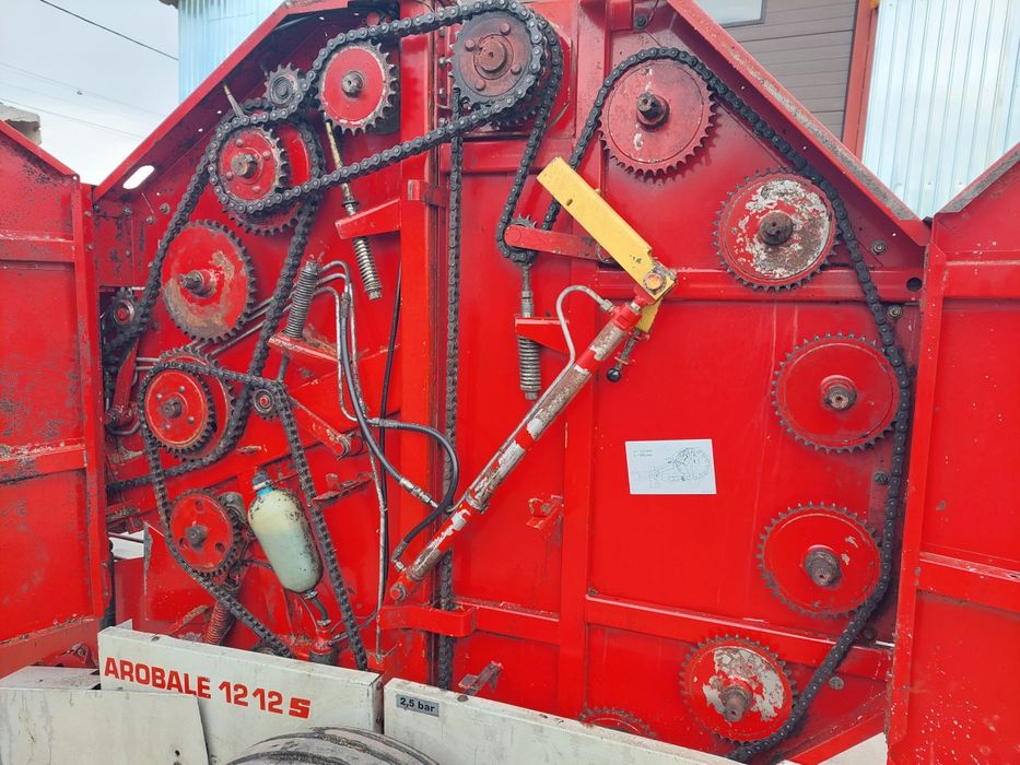 Presa de balotat balotiera rotunda claas rollant 44s 46 aroballe