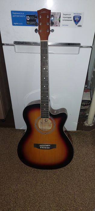 Акустик гитара сотилади
