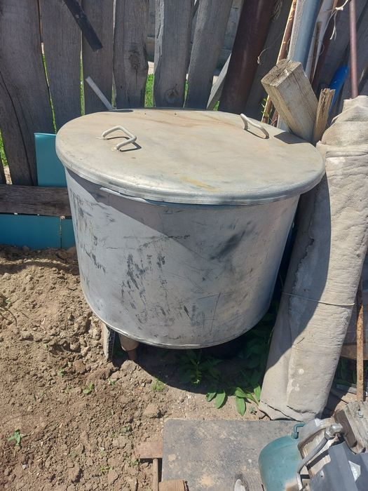 Продам алюминивый бак