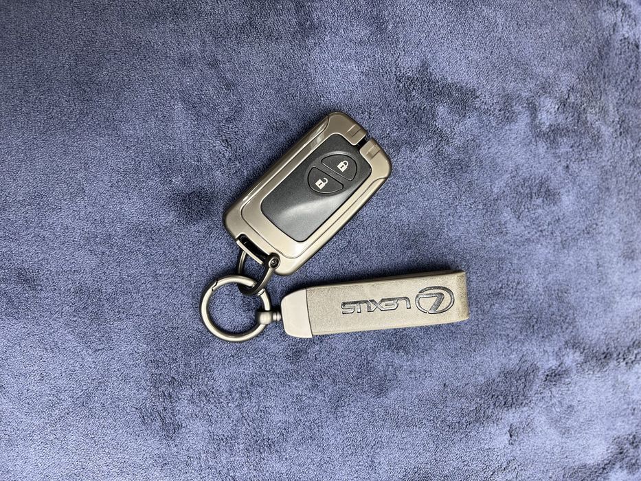 Чехол на смарт ключ Lexus / Астана