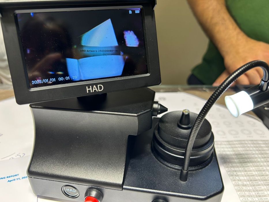 Кольцо бриллиантовый 1карат.