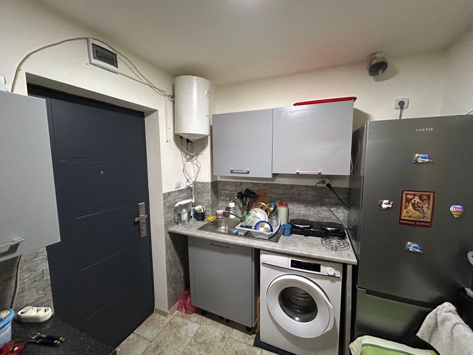 Vând,camera cămin parter,are baie și bucatarie