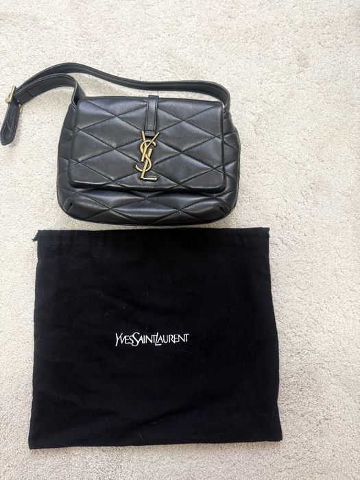 Маркова черна чанта Yves Saint Laurent (YSL) с капитонирана шарка (с торбичка)