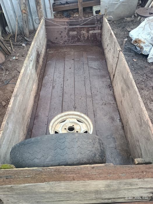 Remorca auto lunga fara semnalizare