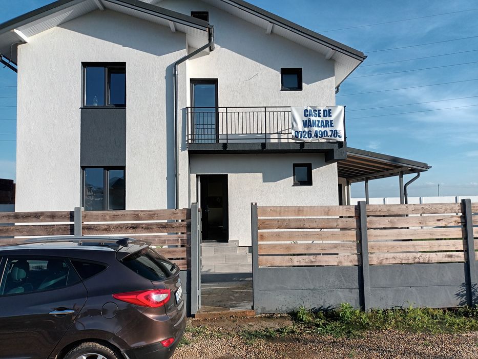 Proprietar vand casa