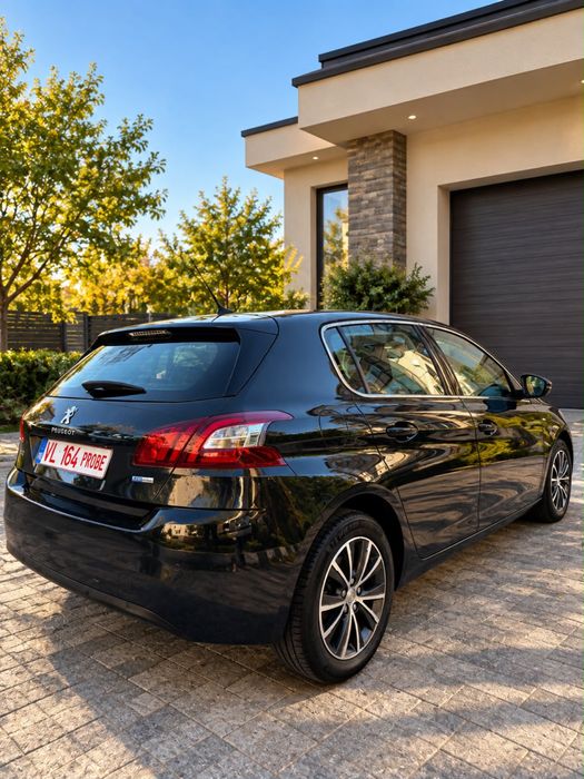 Peugeot  308 -Allure Pack- 1.2Benzina /Euro6/ Cutie Automata/ NAVI (Garantie 12 luni)