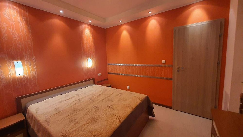 Тристаен апартамент под наем в ж.к. Лозенец, 2218854