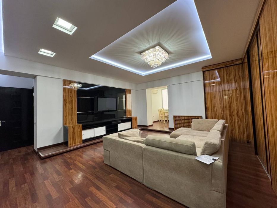 Садык Азимова Японское посольство Продается 3х ком 95м2