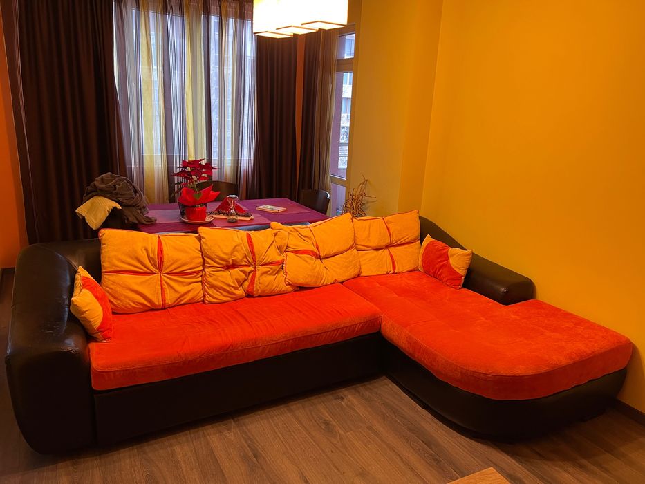 Ъглов диван функция сън