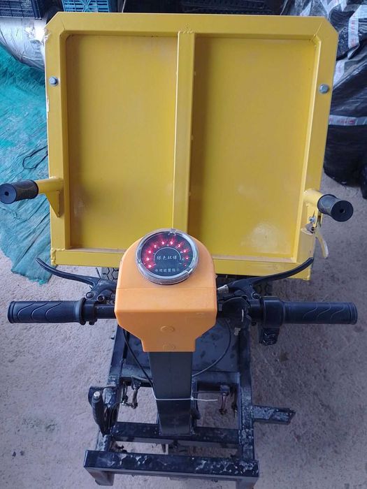 Самосвал електрически