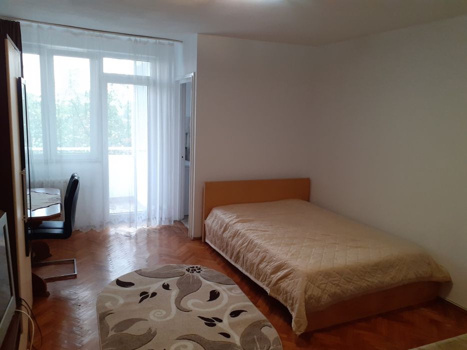 Închiriez apartament cu 1 camera
