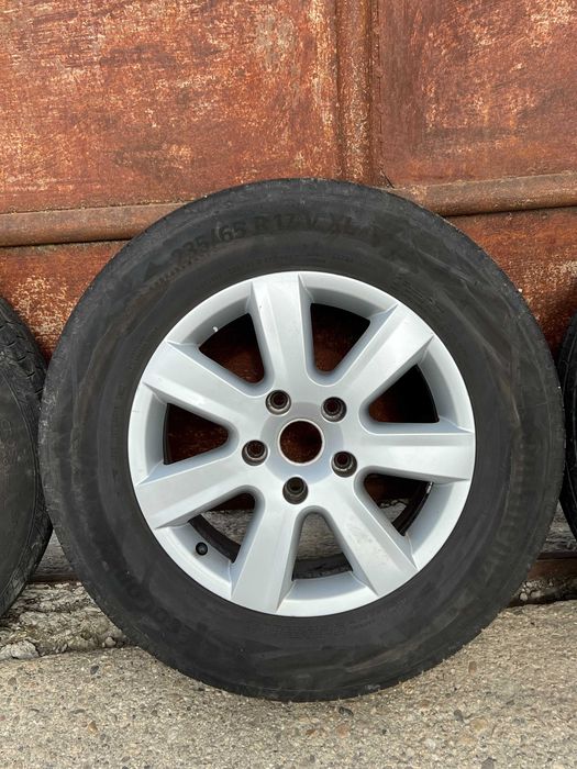 Jante R17 cu Anvelope pentru Volkswagen Touareg 235/65/R17 M+S