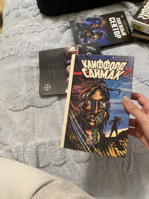 Продаются книги за 1000 тг