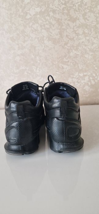 Мужские зимние кроссовки