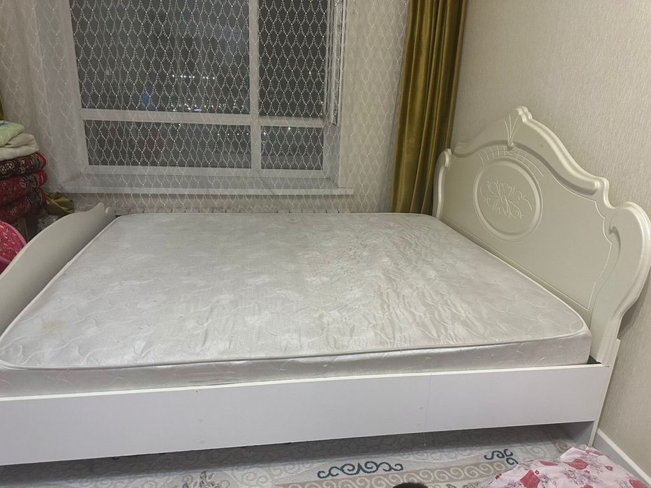 Продаем двухспальный кровать