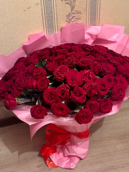 Цветы 101 красные розы