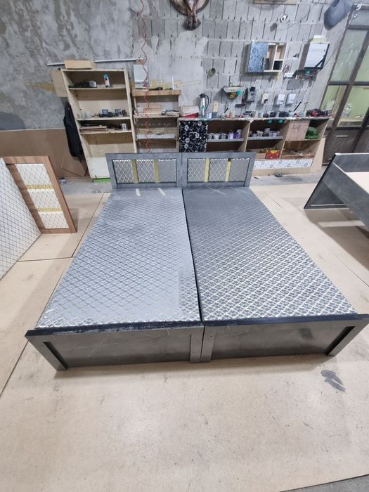 1kishilik divanlar optim narxda. Dastafka xizmati yoʻq.