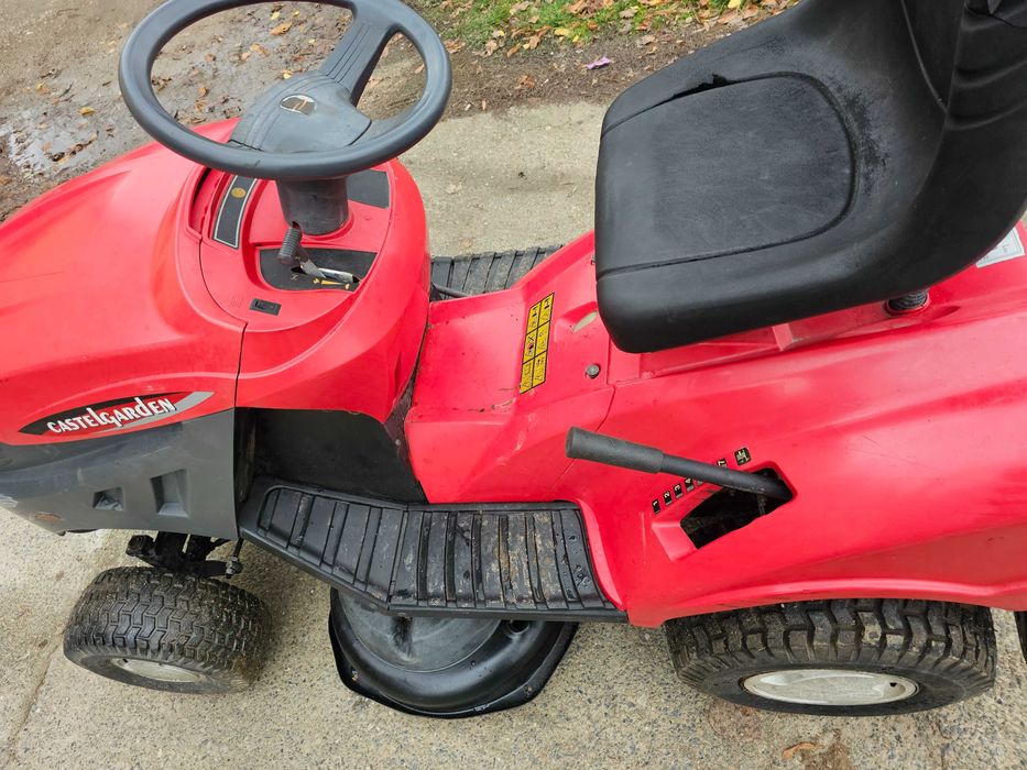 Тракторна Косачка CASTELGARDEN/Briggs&Stratton. ПЕРФЕКТНА
