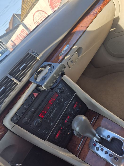 Vand audi a4 anu 2002 4×4
