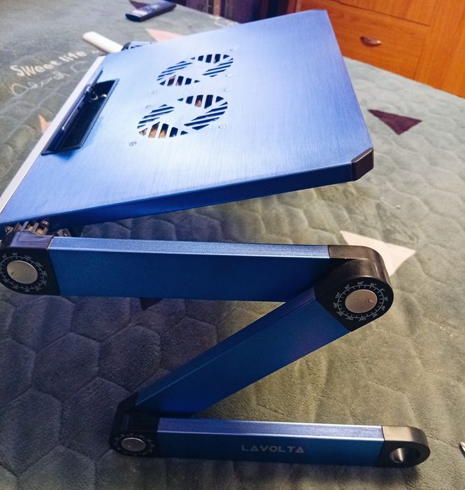 Lavolta Ergonomic Laptop Table Desk +3 machete/masinute Tabelul pentru