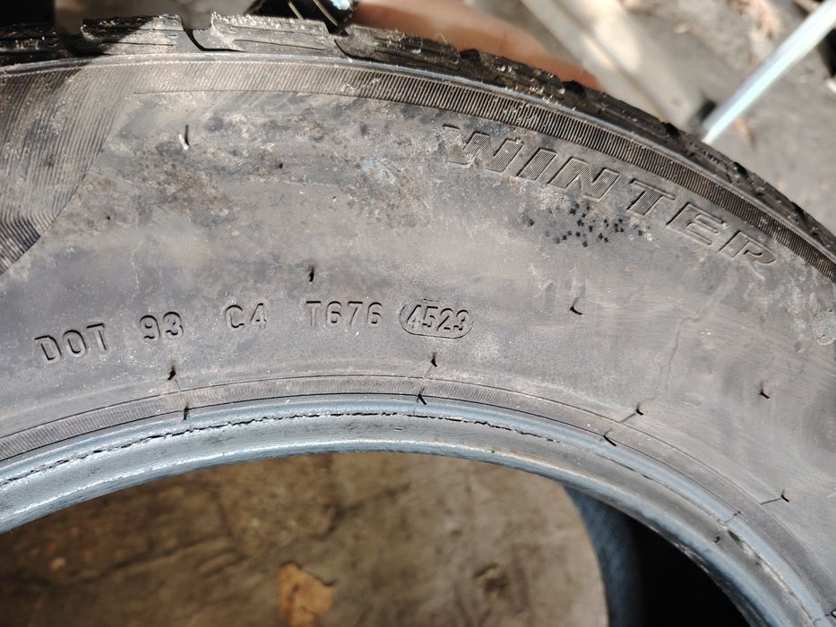 225/60 R17 Pirelli Sottozero M+S DOT 2033