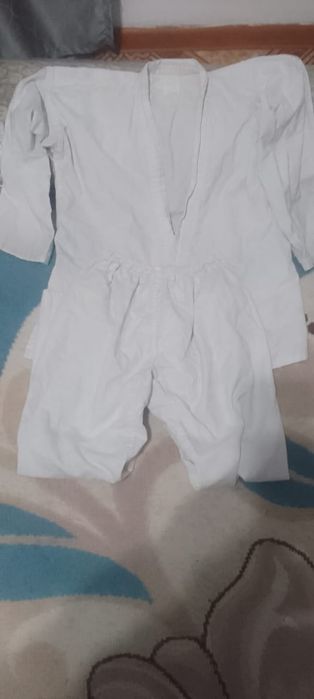 Продам кимоно каратэ