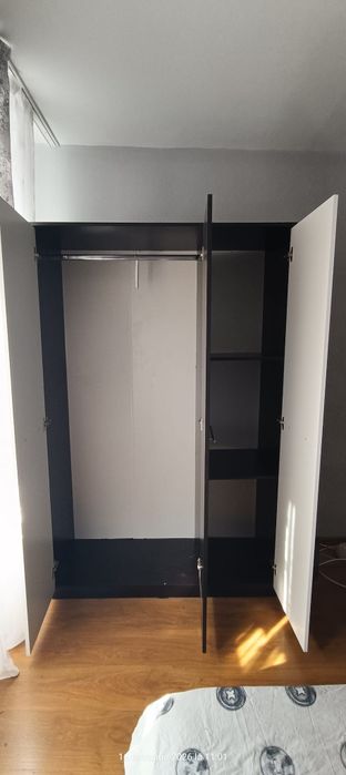 Dulap dormitor în stare foarte bună