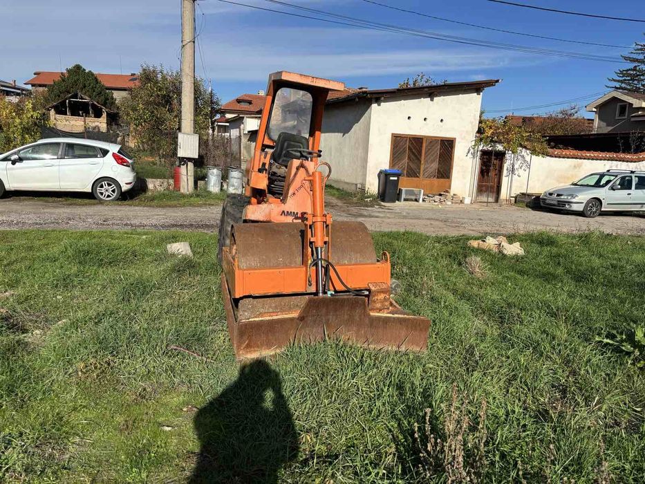 Валяк за земно трамбоване със дъска за гладене