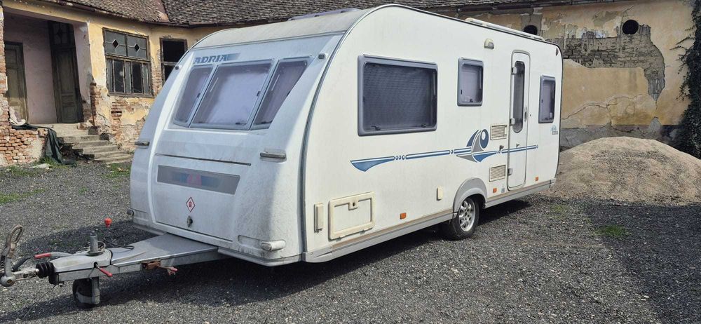 Rulota Adria 4 Locuri Mobilata si Utilata