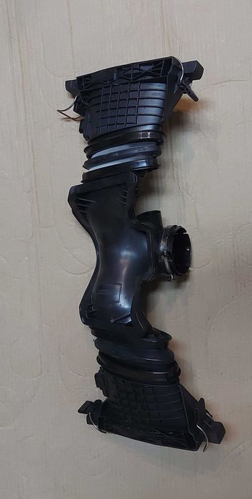 Лястовица за Мерцедес E350 двигател OM 642858