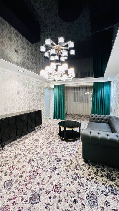 ^Чиланзар 1 квартал 3/4/4 Ул.Мукими Кирпичный дом Продаётся квартира